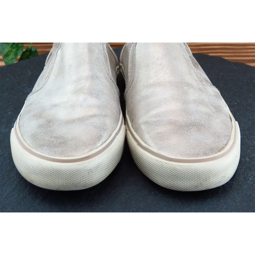 G.H. Bass & Co.‎ Size 5.5 M Champagne Round Toe Flats Synthetic Women